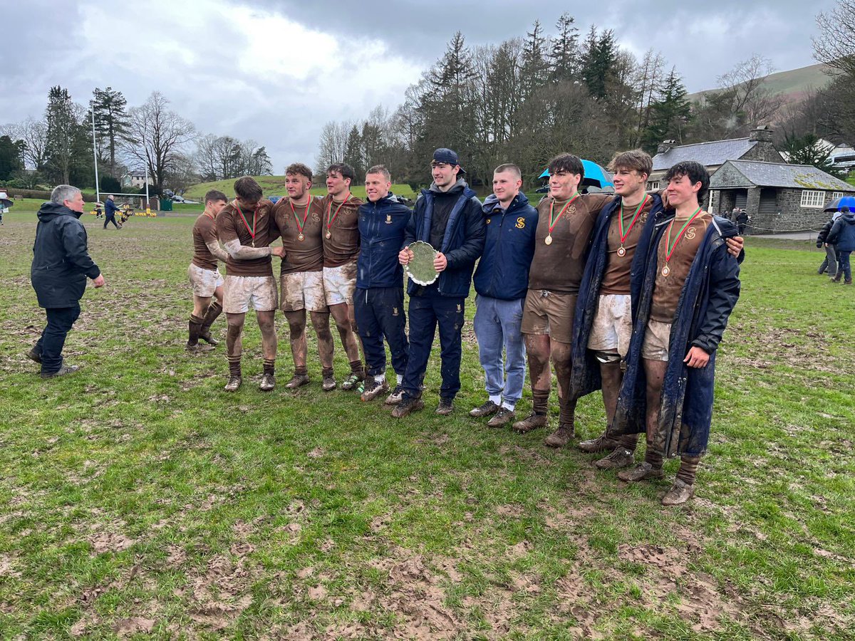 Super Tens winners 🏉 We’re always in the fight 💪 Well done to the 1st team. What a brilliant finish. Well done to Tom for scoring at the death 👏 🔴⚫️🏆