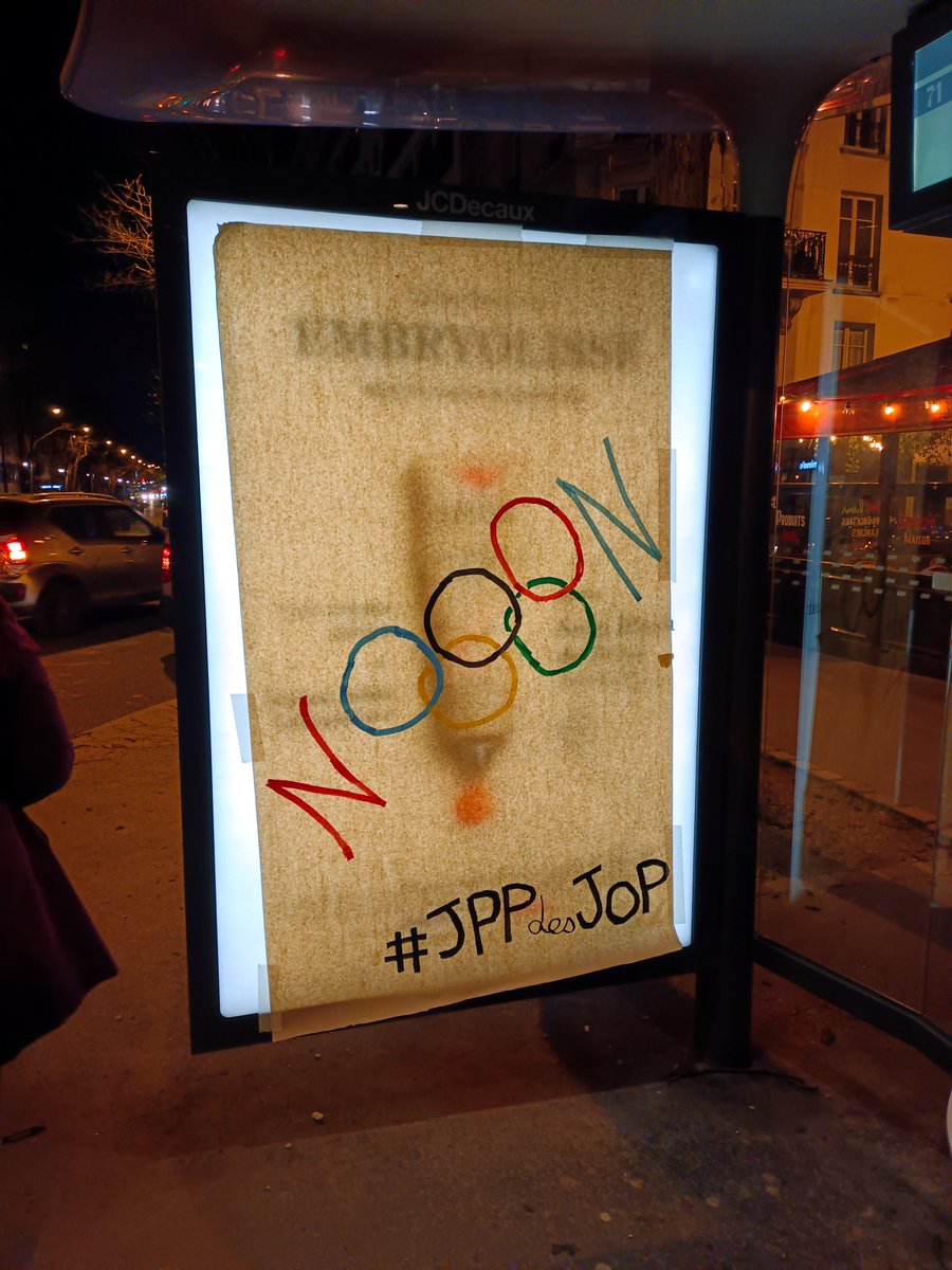 Paris_RAP's tweet photo. 🔴ACTION 🔴 Pour faire face au matraquage et l’expropriation de l’espace public par les publicités des entreprises polluantes et néfastes des Jeux Olympiques, nos activistes ont recouverts des publicités pour mettre en lumière les ravages des #JOP.
Stop aux #JOPdelaPUB ! https://t.co/RNh1qrf1ZZ