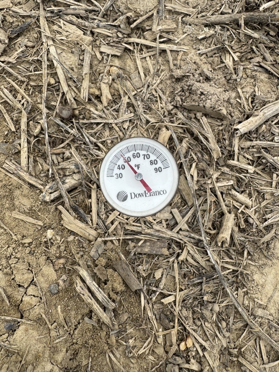 Getting close in southern Ohio!! ⁦<a href="/NutrienAgRetail/">Nutrien Ag Solutions</a>⁩ ⁦<a href="/DynaGroSeed/">Dyna-Gro Seed</a>⁩ ⁦<a href="/GretaGrayHacker/">Greta Gray</a>⁩ ⁦<a href="/growloveland/">Loveland Products</a>⁩