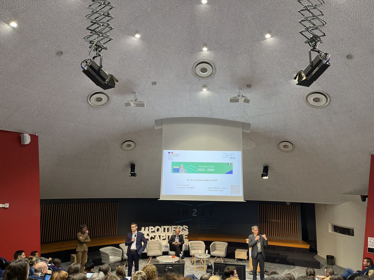 De retour à la maison (des cadres) ! <a href="/Ih2ef/">IH2EF</a> #Poitiers