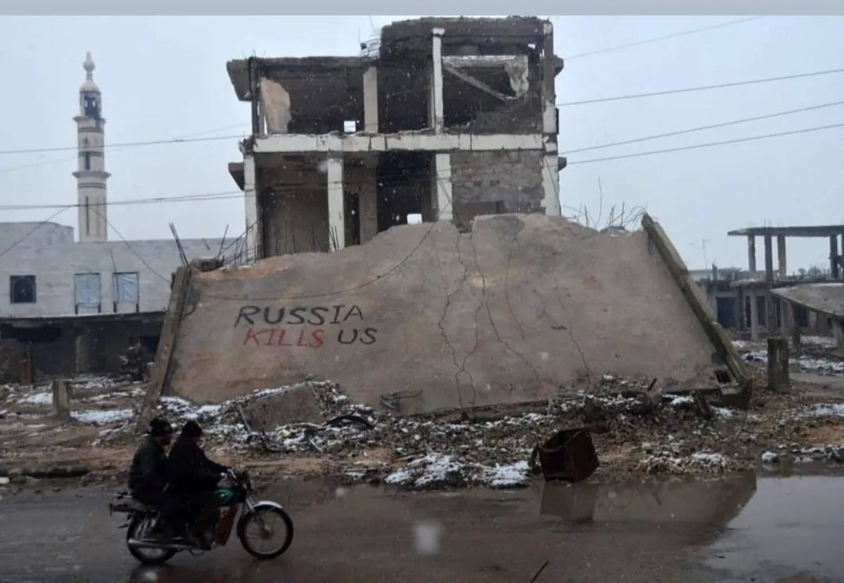 FARED_ALHOR's tweet image. Mural from Syria, RUSSIA KILLS US.