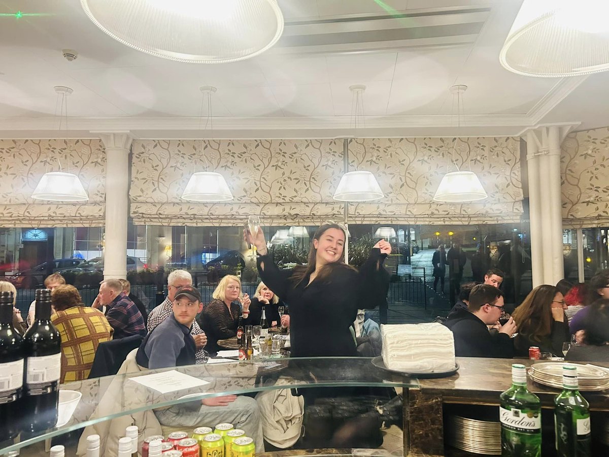 #SupporterSunday 💕 Thanks to Bettys & Taylors of Harrogate who hosted a quiz night for Candlelighters in February this year and raised an incredible £1400! 🌟 The event had a turnout of over 70 people attending their first evening fundraiser with lots of prizes being won!