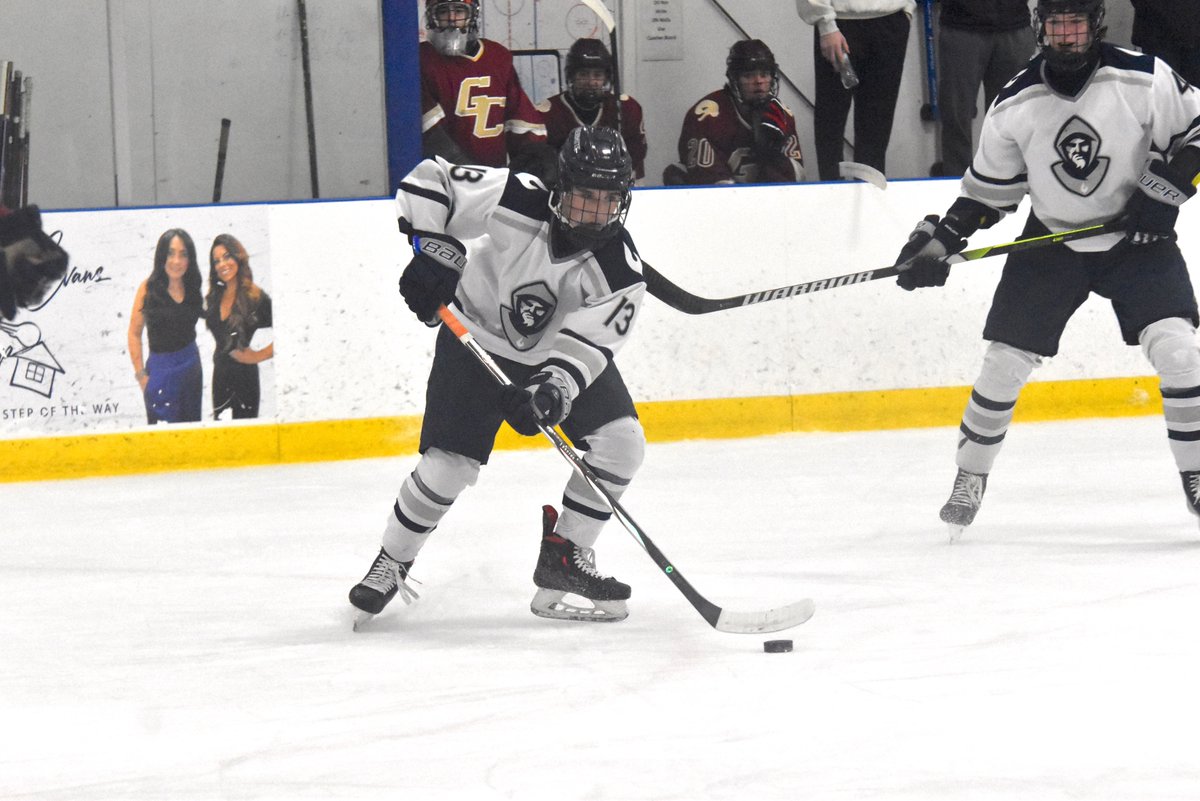 Only a few March events but we recognize some great athletes of winter season with the @CathStarHerald's March Athletes of the Month: catholicstarherald.org/athletes-of-th… @EustaceSwimming @pvigirlsVBBall @Hermits_Hockey @FightingIrishCC @HermitAthletics @PaulVIathletics