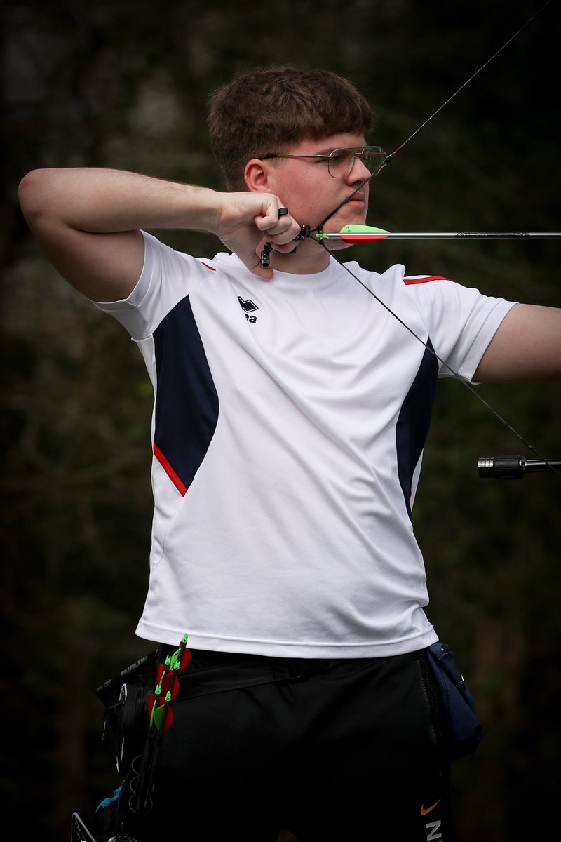 Monday morning shootout with the nipper 📸