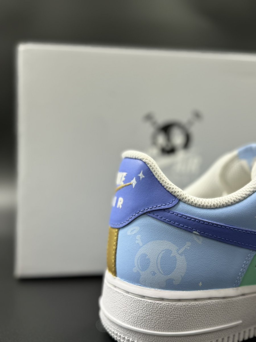 FRESHESTKICKS.ETH 👟 tweet media