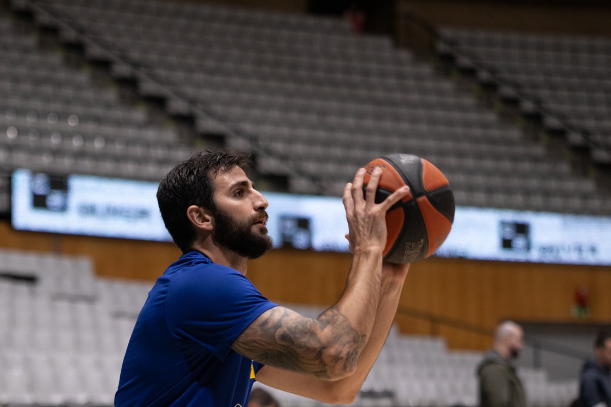 hectorrsanzz's tweet photo. La vuelta de... Ricky Rubio  

En 20:22 minutos en pista, 9 puntos (4/6 T1, 1/3 T2, 1/1 T3), 5 rebotes, 4 asistencias, 2 robos y 2 pérdidas para 19 de valoración.

📸 @igorribass https://t.co/PdWa5EEtI9