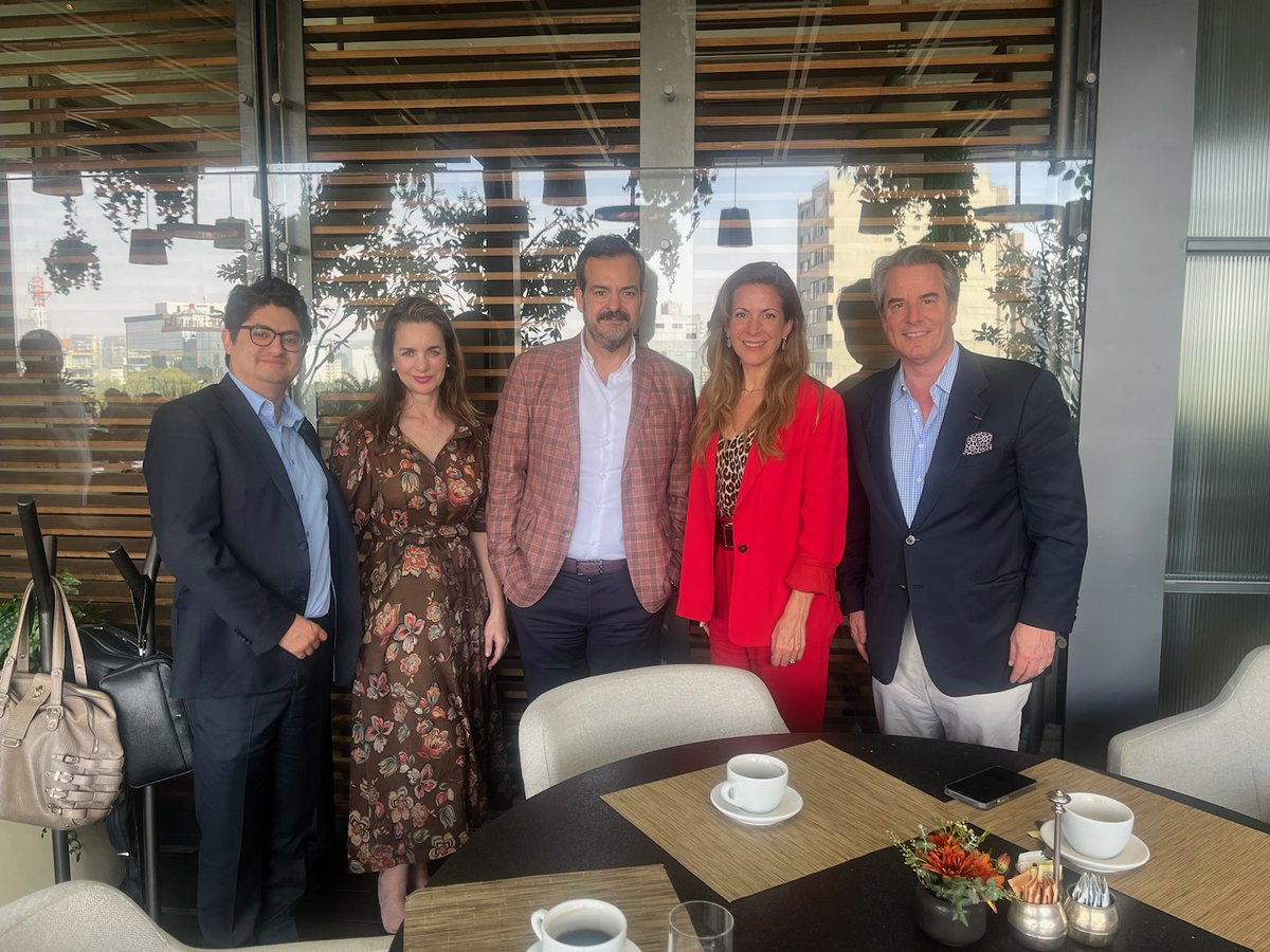 A special thanks on behalf of @MeridianIntl to @AmChamMexico leaders Mónica Aspe of @ATTMx, Mario de la Cruz Sarabia of @Apple and Guillermo Bernal for supporting strong U.S.-Mexico economic and commercial ties. #OpenDiplomacy in action. @USMexicoFound @enriqueperret