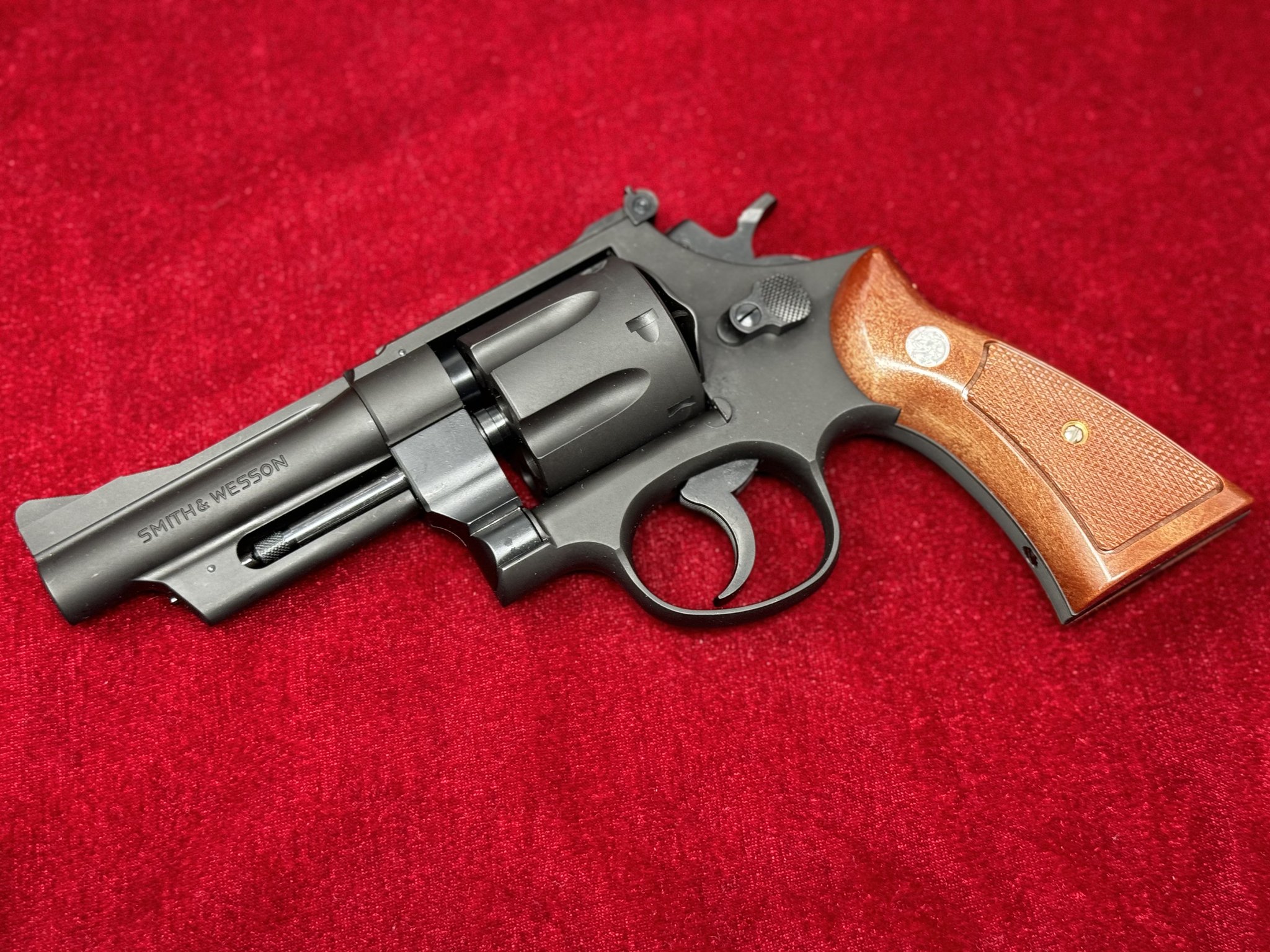 M28 ザ・ハイパト　357マグナム ハイパトの特徴的なフォルムを忠実に再現「タナカ スミス