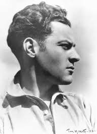 En el 121 aniversario de su nacimiento, evocamos al extraordinario combatiente revolucionario Junio Antonio Mella.
#MellaVive
#SantiagoDeCuba