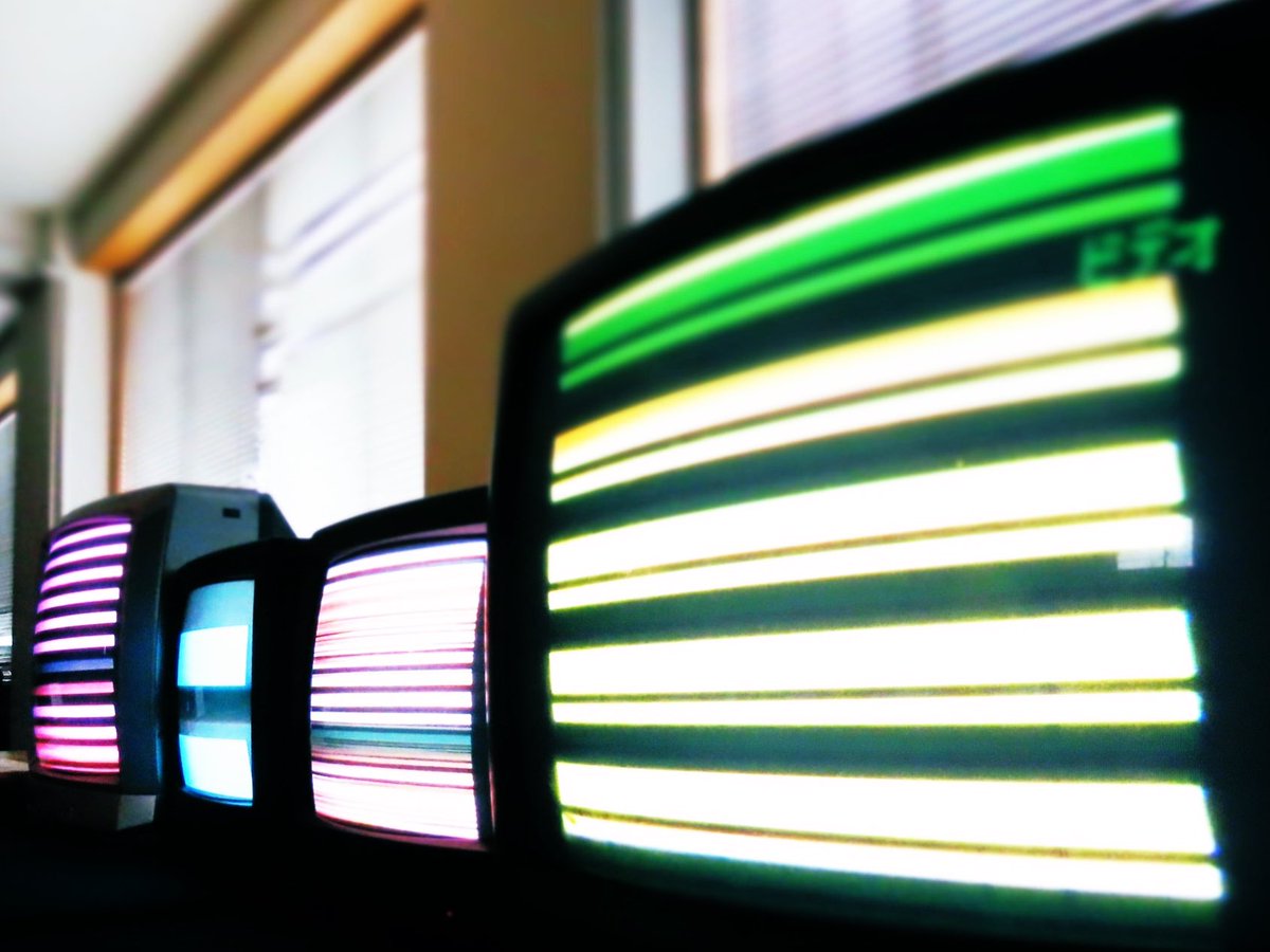 ⚡️直前出没情報⚡️
秋田で活躍する学生バンド「MORI(<a href="/MORIudonco/">MORI</a> )」「ネオ・アステール(<a href="/neo_aster/">ネオ・アステール</a> )」による合同ライブに秋田ニコスのメンバーがゲスト出演！
学生バンドと家電楽器のセッション、是非ご覧ください！

3/26 14:30〜
にぎわい交流館AUミュージック工房1
「春のモリ・アステール祭り」