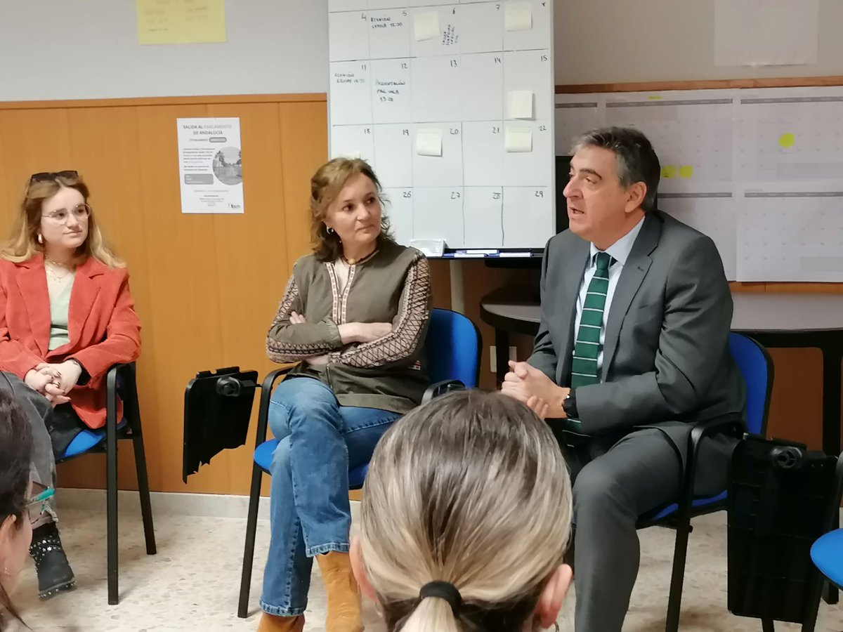 Visita a FORUM Sevilla para conocer sus instalaciones y sobre todo a sus profesionales. Sus proyectos van dirigidos a responder a las necesidades más inmediatas de las personas migrantes y las ayudas a la educación, sensibilización, integración y promoción social.