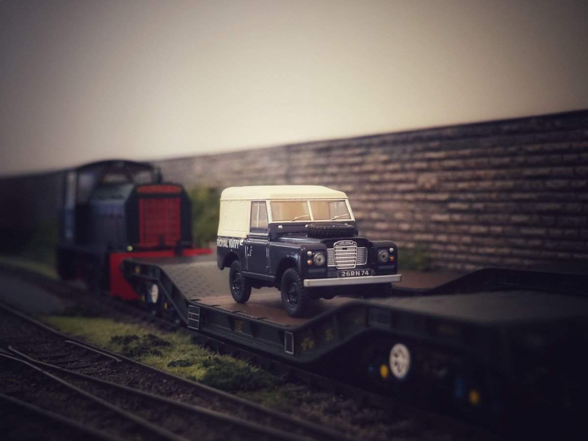 BritRailTog's tweet image. Oh bugger I seem to have missed another #TwitterModelTrainShow. Ahh well. Have some photos from a layout I used to have. @NSE_Latchmere