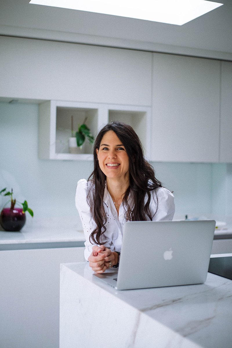 INTOUCH_RUGBY's tweet photo. BLOG: Flaxseed for PMS Relief: 5 Ways To Say Goodbye to Monthly Discomfort … with Cara Shaw (Registered Women’s Health Nutritional therapist & Nutrigenomics Practitioner) ... now live @ https://t.co/mfuNWdJEhw ! #linwoods #ad #flaxseed https://t.co/Gk7dEjaohQ