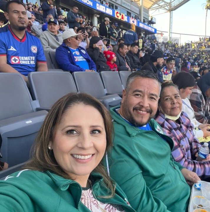 Fun Saturday with my family enjoying one of my favorite sports 'soccer' #creatingmemories❤️