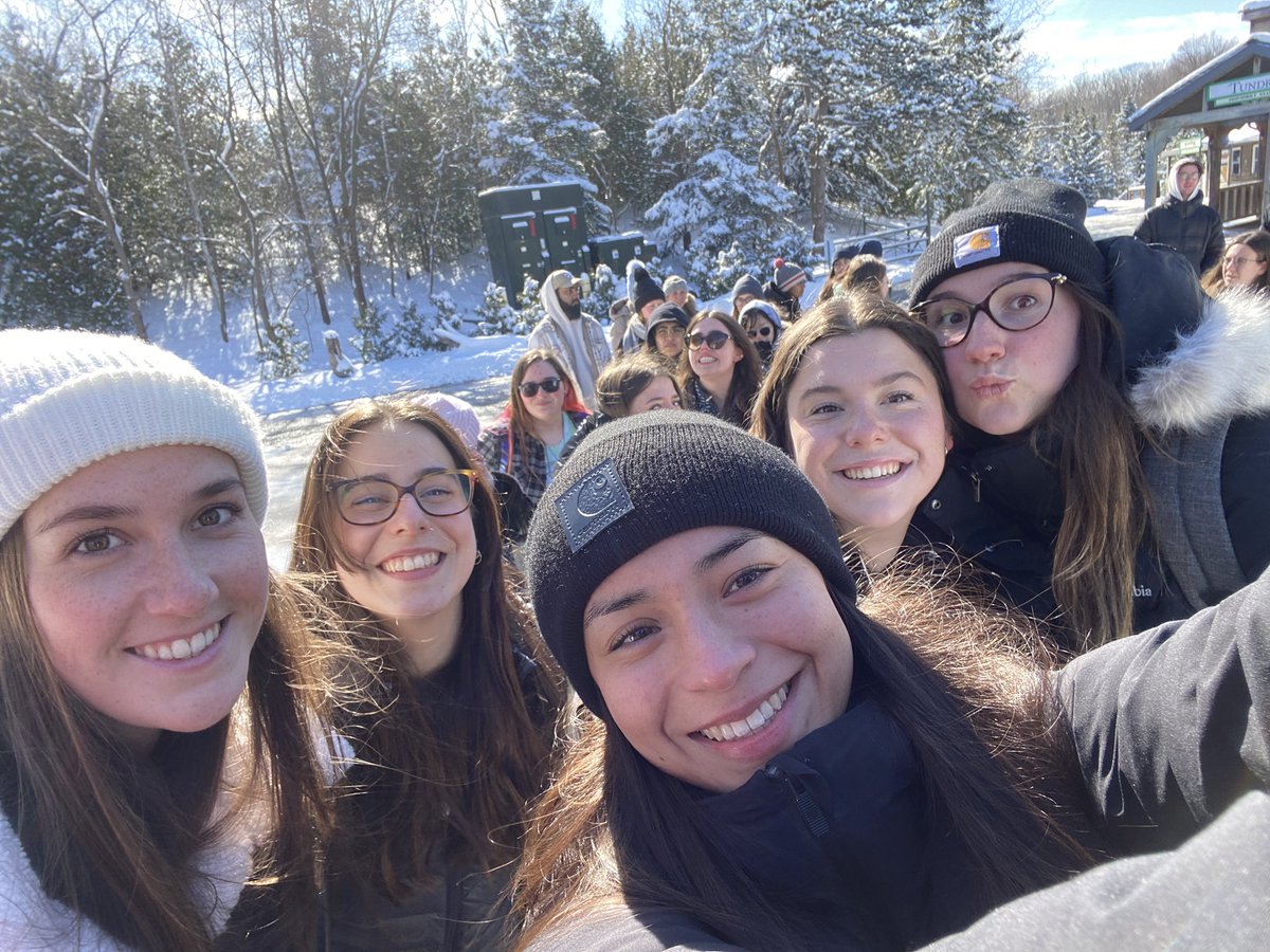 MaggieSarm12745's tweet photo. Had an amazing time at the Toronto Zoo on Saturday with my #BIOM4110 class! It was really fun to go behind the scenes to learn about the reproductive programs and watch the lions get fed! Thank you Dr. Madan for this awesome experience! https://t.co/6rlh4x0ysx