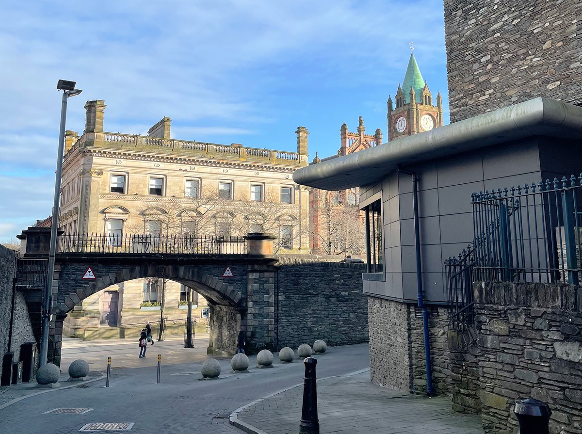 Open Call | Inner Walled City Public Realm | Public Art Commission We are seeking an experience artist or artist team to design and fabricate public art to be installed in two locations as part of a wider public realm scheme in Derry/Londonderry. visualartists.ie/advert/open-ca…