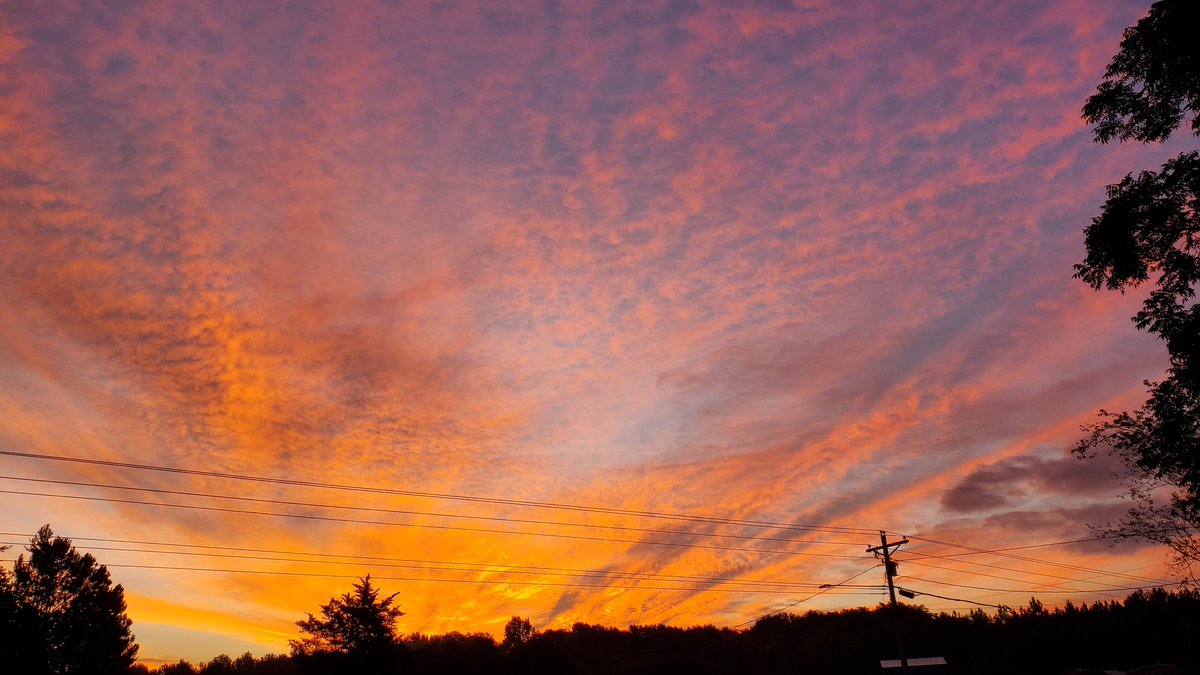 @luketaplin42 Spring morning sky !