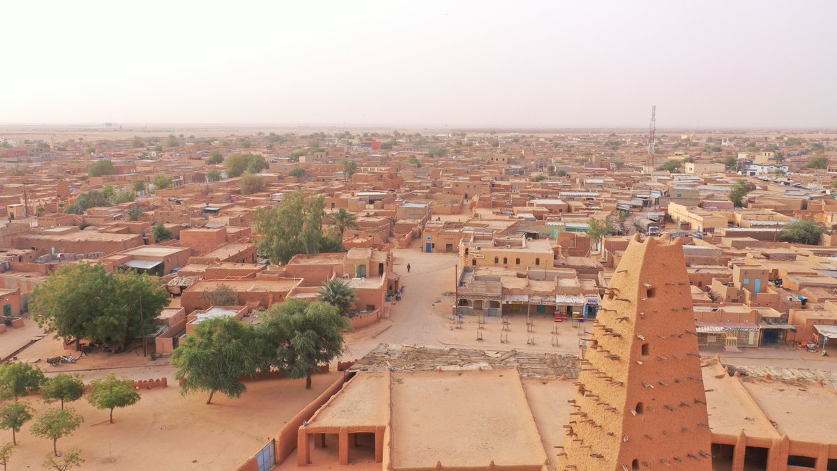 🎧A 16h10 (heure de Paris) sur @RFI, @marjoriebertin1 recevra @bariza_khiari, Présidente du conseil de fondation d’@ALIPHFoundation, et l'archéologue nigérien Mohamed Alhassane, pour nous parler de préservation du patrimoine culturel mondial en danger dans les zones de conflits.