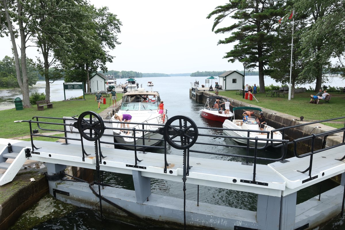 Just under one week left to receive a 20% discount on a seasonal lockage permit and a 10% discount on the seasonal mooring permit when you order the package. ⏳ Bon voyage! ➡ commandesparcs-parksorders.ca/en/bateaux-can… 📷: Narrows Lockstation