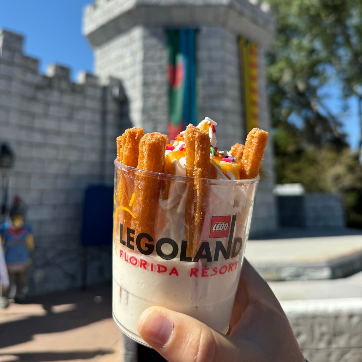 Springtime snacks! Enjoy these treats for a limited time only ⬇️ 🍏 Springtime Lemon Apple Fries 📍 Granny's Apple Fries 🍨 Mint Chocolate Sundae 📍 Firehouse Ice Cream 🛞 Racing Wheels 📍Funnel Cake Factory 🍟 Churro Fries 📍 Dragon's Den Which will you try first?