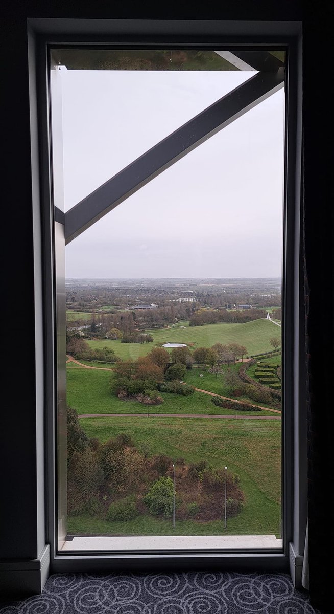 A Room with a View at the stunning @Hotel_LaTourMK
in the heart of #MiltonKeynes #hotellatour #Hotel @DestinationMK #LoveMK @centremk @CultureMK @Stadium_MK @midsummer_place @MiltonKeynes_MK @mkparkrun