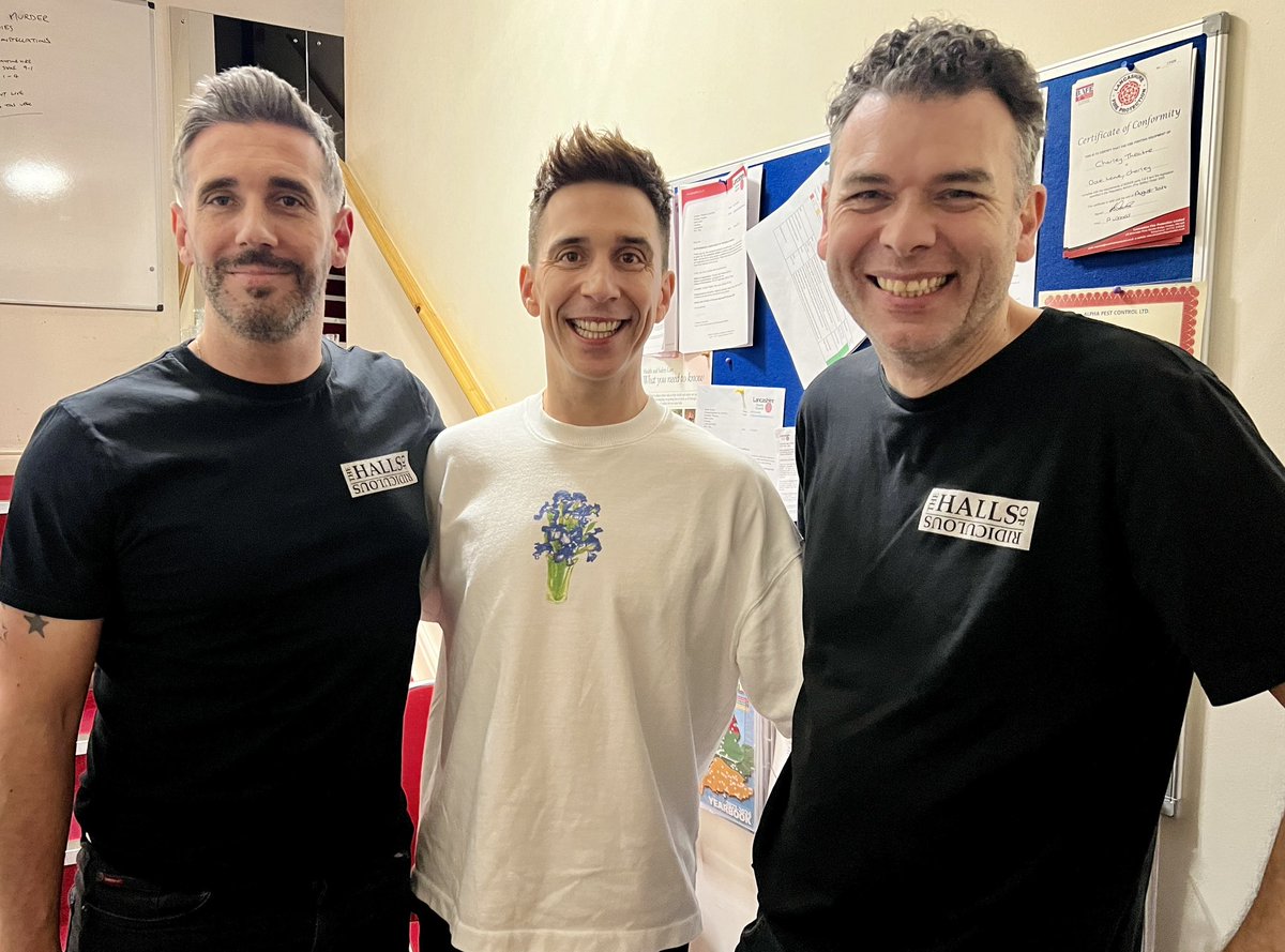 HallsofRid's tweet image. Great fun last night doing tour support for the awesome @russell_kane … you MUST go see Hyperactive when you can, awesome show! 
🎟️👉russellkane.co.uk/tour-dates/
Big thanks for all the nice messages we’ve had and not forgetting the brilliant @ChorleyTheatre  too 👏👏👏