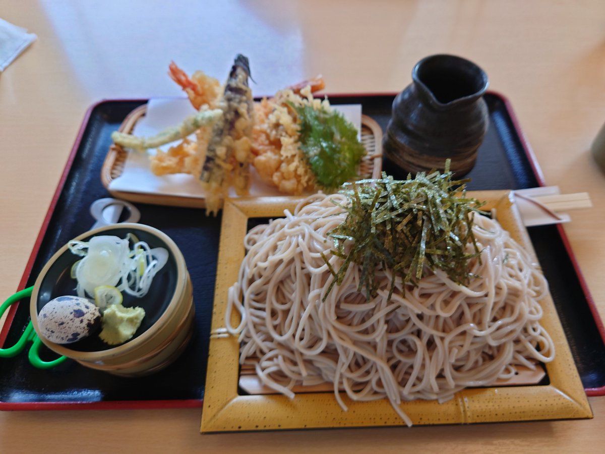 黒潮庵の大盛り天ざる
そばはやっぱり黒潮庵😘

#黒潮庵
#君津