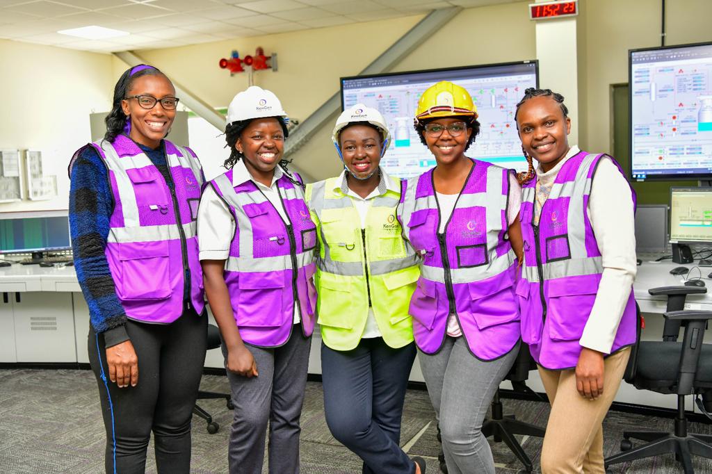 Women in engineering make a good mix in the workforce composition. @KenGenKenya takes pride in having a diverse workforce in #STEM careers, traditionally male-dominated fields. #KenGenWomensMonth #GreenEnergyKE #SDG5 ^EM