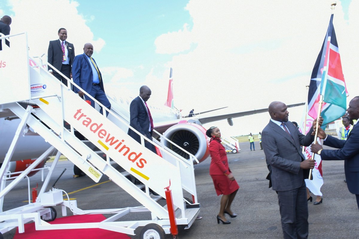 KenyaAirports tweet picture