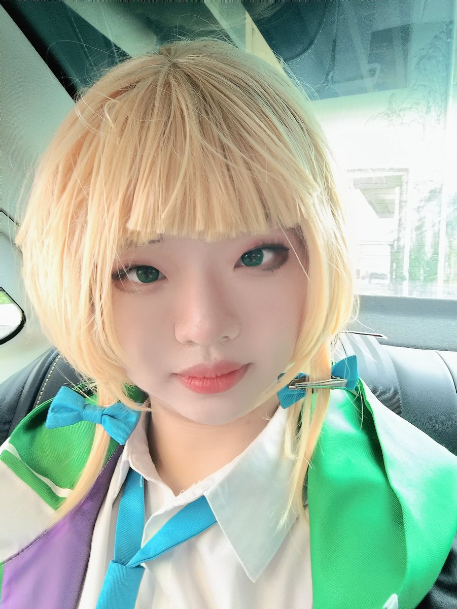 reimu008's tweet photo. 上海bao回来了~（芙芙老婆的妆太好看了 @fufufunnnnna https://t.co/awoUprnwH0