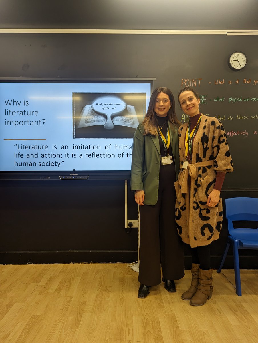 Our student's final week of term has included more visitors! Mrs Horne and Miss Manley from @SharnbrookAca discussed their English A-Level Curriculum with a group of our Year 10 and 11 Students. The inclusion of popular literature and its influence on modern themes! 📚📒📝