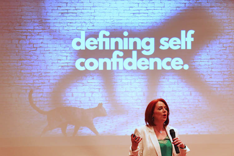 Award-winning entrepreneur and mentor, Naomh McElhatton, renowned for her female leadership in the technology and digital sectors, was the guest speaker at a recent @NetworkLouth event to celebrate International Women’s Day. droghedalife.com/news/network-i… via @DroghedaLifecom