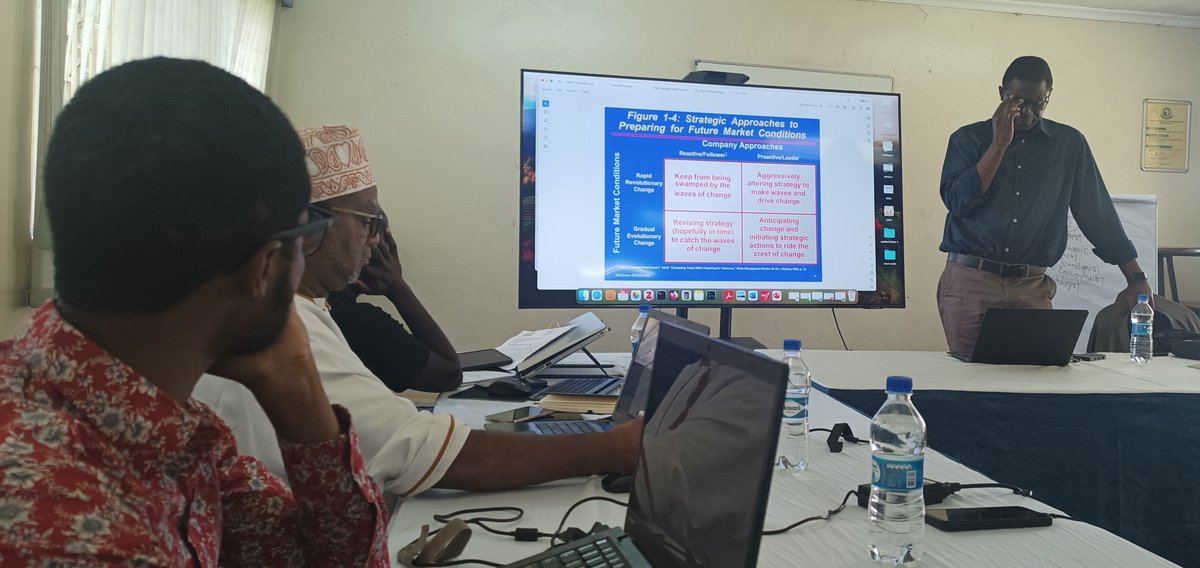 Empowering grassroots initiatives through strategic planning is pivotal. Association of #CommunityNetworks in Kenya. From vision and mission to driving actions, fostering a culture, optimizing information systems, & implement a sustainable model. @UKaid @Viscarke @ICTAuthorityKE