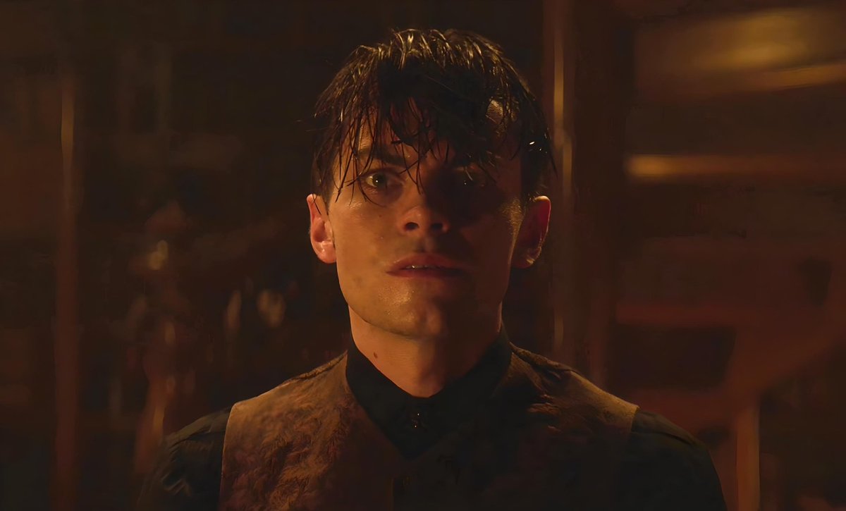 lcveizna's tweet photo. freddy carter was so sexy for this one https://t.co/MsxPxWY6Uz