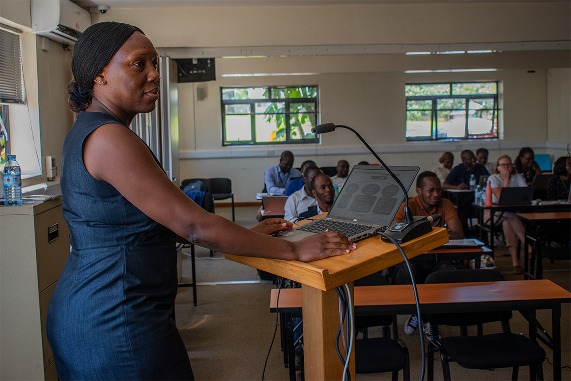 MRC_Uganda's tweet photo. Our scientists engaged in a research training focused on systematic reviews and meta-analysis. From formulating research questions to conducting rigorous searches, analyzing data &amp; synthesizing evidence, they honed their skills for evidence-based research and appraisal abilities. https://t.co/yZUtEbWlpt