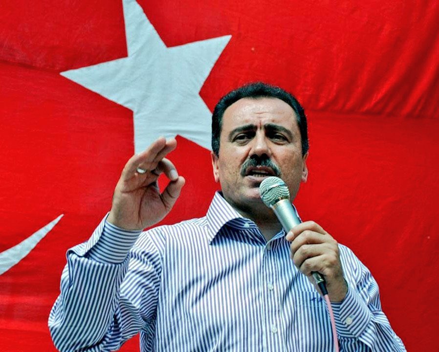 Atas_Yilmaz's tweet photo. Vatan ve millet sevdalısı merhum #MuhsinYazıcıoğlu'nu vefatının 15. yıl dönümünde rahmetle yâd ediyorum.

Mekânı cennet olsun. https://t.co/OWhXp32HR5