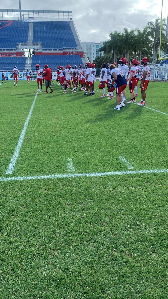 FAU Scrimmage #GoOwls ❤️💙🦉 <a href="/K_PRIDEFOOTBALL/">Killian Football</a>