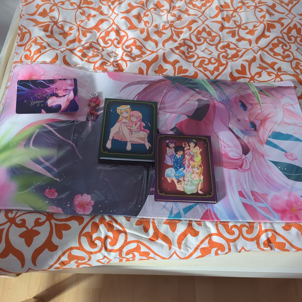 So mein kleiner LBM Loot und von mir ein BIG HUG An alle Helfer an denn Stand von <a href="/NayamiiChan/">Nayami 🍑 @DOKOMI | LIGHTMOTIF</a>