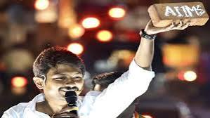 SaraVellore's tweet photo. நானாவது எய்ம்ஸ் கல்லை காட்டினேன் எடப்பாடி பழனிசாமி மோடிக்கு பல்லை காட்டிக்கொண்டிருந்தார்!

- காஞ்சிபுரம் பிரச்சாரத்தில் உதயநிதி கலகல 🔥😂😂😂 https://t.co/yFOhRormGf