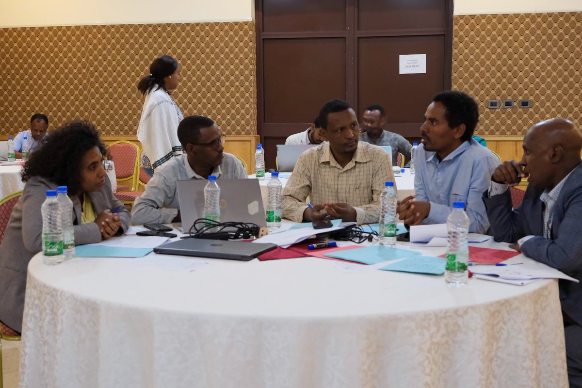 ProjectLSC's tweet photo. Last month, 22 participants provided feedback on #Ethiopia’s Land Soil Crop information hub prototype for further improvement and development during a national workshop in Adama, Ethiopia: https://t.co/CA1qnFZKj2
#InformationServices #AgriData https://t.co/XcP6dqS7Ok