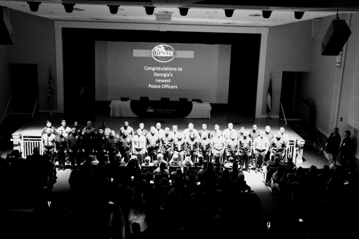 GPSTC's tweet photo. Congratulations to all of the cadets who graduated from the Basic Law Enforcement Training Course on Friday, March 22nd!
#BLETraining, #BLEBasicTraining, #BLEInstructor, #GPSTC https://t.co/Abf0NOjjdE