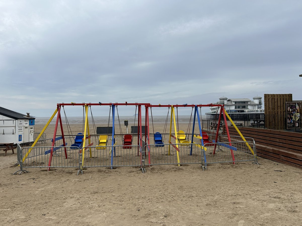 More seaside joy for #AllMetalMonday #Westonsupermare #gatesontour