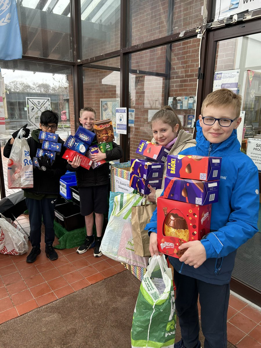 Thank you to our community for supporting our Easter Egg 🥚 collection for the @EDCFOODBANK Our P7’s helped load up the van with 100’s of donation. #killermontcares