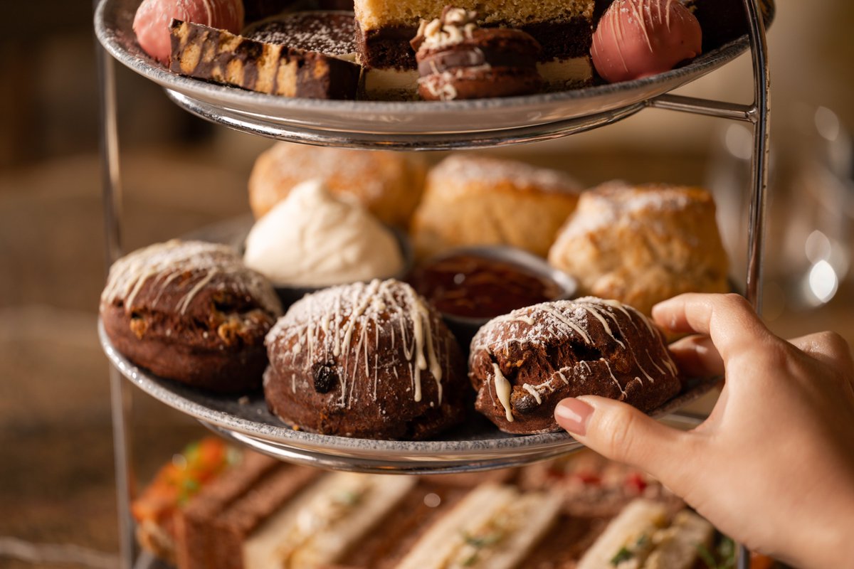 Come with us and you'll be in a world of pure imagination… Join us for a delightful Chocolate Lovers Afternoon Tea and a private screening of Willy Wonka &amp; the Chocolate Factory! Sat 20th &amp; Sun 21st April
Arrival from 12pm