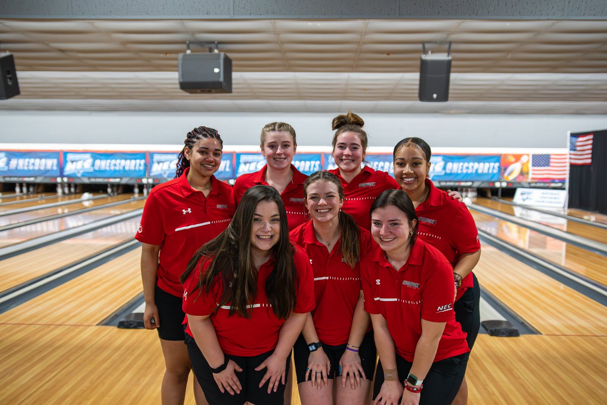 Saint Francis Bowling tweet media
