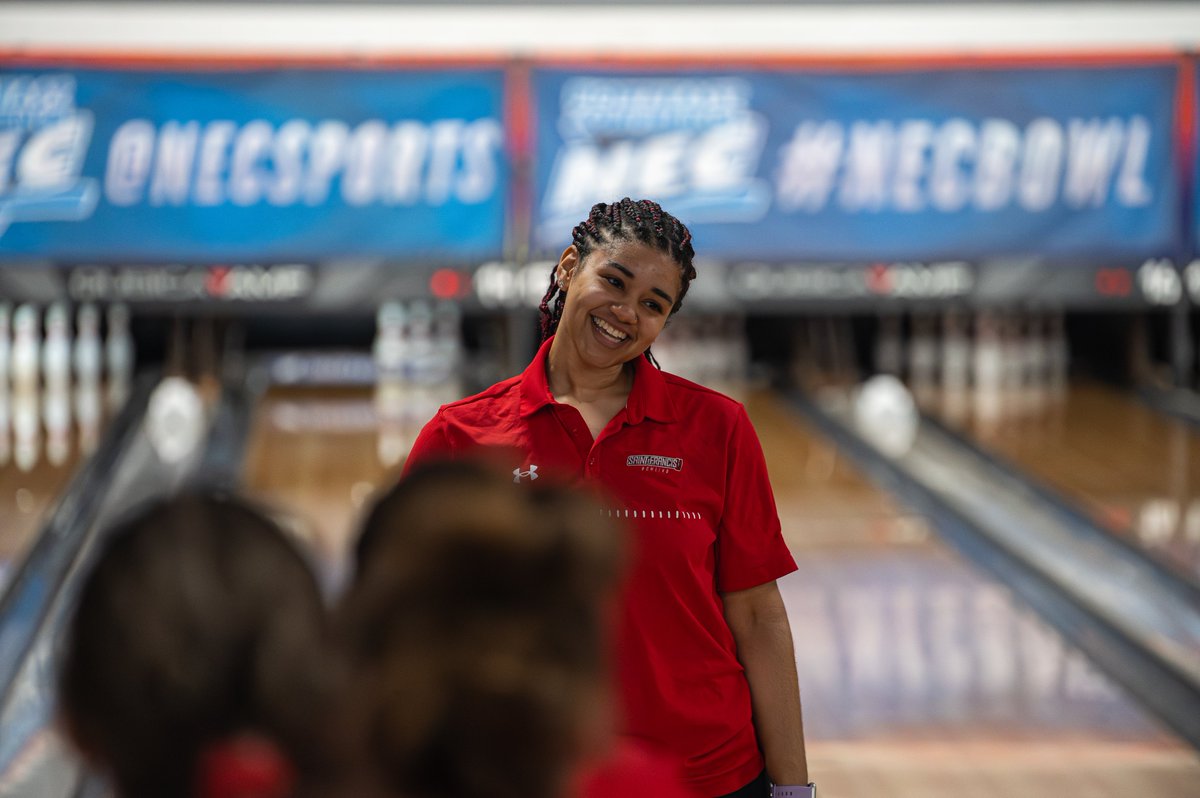 Saint Francis Bowling tweet media
