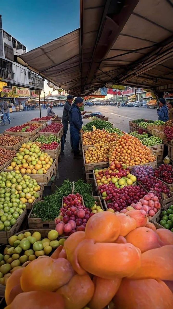 CoronaVirusGT's tweet photo. Así esta ahora mismo la venta de frutas en mi pueblo,  por si quieren algo... https://t.co/Cex0rFQ7Ni