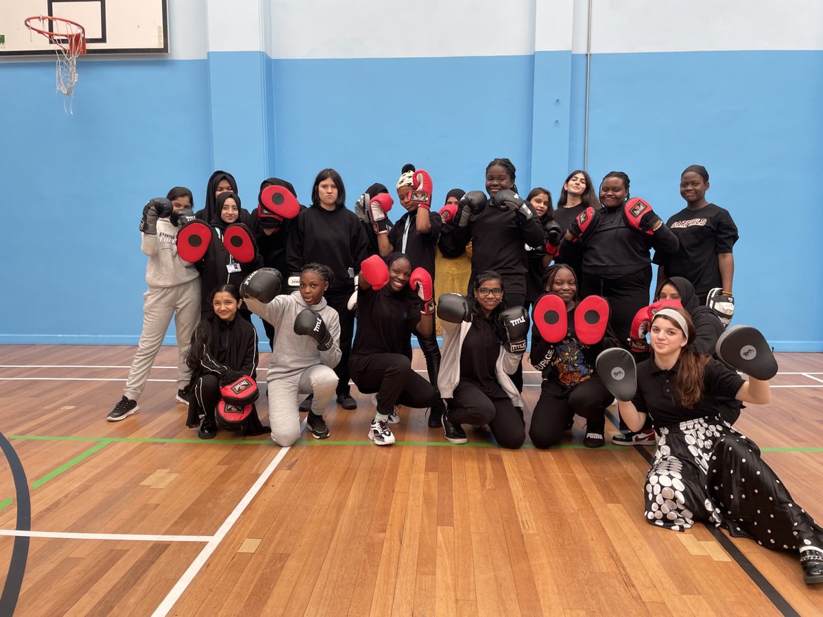 No More Week 2024 Newham College took part in the annual 'No More Week' to raise awareness about different forms of abuse. We welcomed Hestia and TFL Safety, who delivered various workshops and activities to our female students.