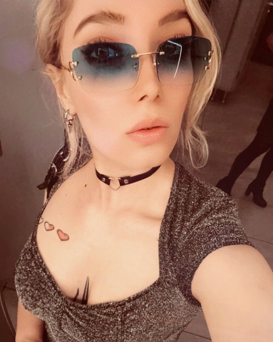 ich finde ich seh fuckable aus. was meint ihr? 🤔 https://t.co/VmtDJ4NVWm<a href="/tag/internationalwomensday"class="tags"><span>#internationalwomensday</span></a>