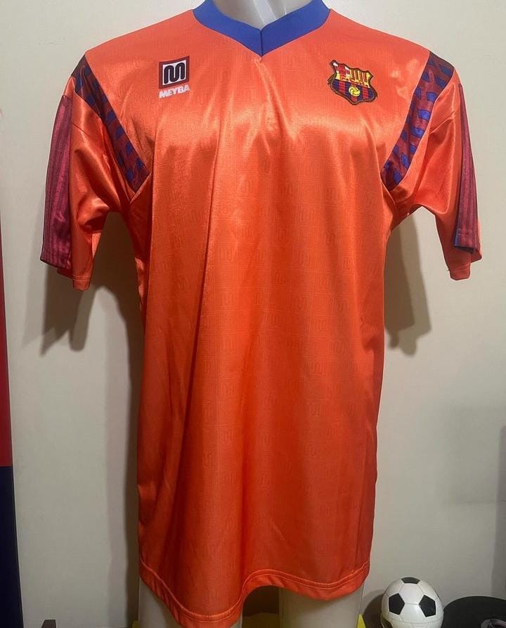 Some of our availables.
Send us your requiered shirt and we will get it for you.

🏆 We are Legends.